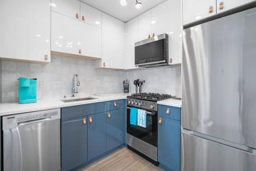 Η κουζίνα ή μικρή κουζίνα στο Unit 3 European style King size bed Stockton College