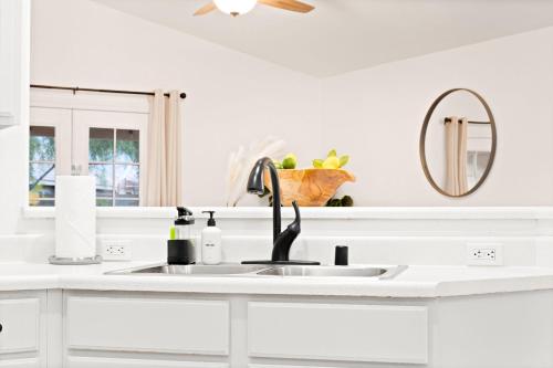 Gallery image of @ Marbella Lane - Modern 4BR Home in Oro Valley in Oro Valley