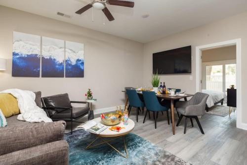 Lovely 4BR King Beds Steps To Beach And Pier F photo 42
