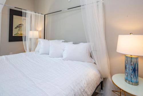 Lovely 4BR King Beds Steps To Beach And Pier F photo 34