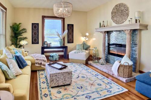 1908 Ridgeway House - Pink Lady Suite #3-#4