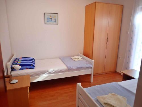 Apartment in Starigrad-Paklenica 43216