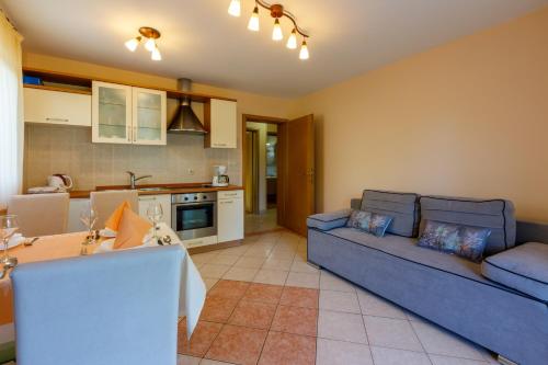 Fotografia z galérie ubytovania Apartments in Crikvenica 43204 v destinácii Crikvenica