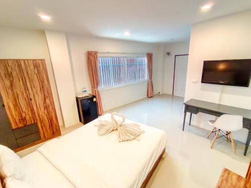 Μια τηλεόραση ή/και κέντρο ψυχαγωγίας στο Sailor Hotel Pattaya