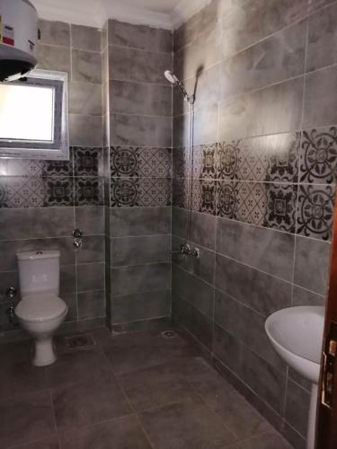 Bilik mandi di 403 A