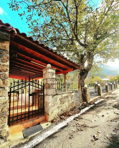 El edificio en el que está la casa vacacional