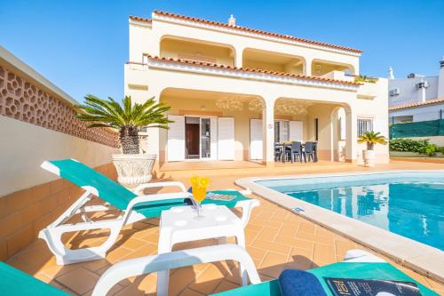 Villa Canguu - Piscina aquecível e BBQ na Galé, Albufeira