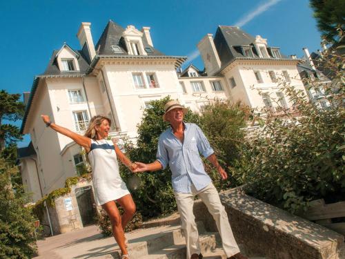 Επισκέπτες που μένουν στο Hôtel Vacances Bleues Villa Caroline