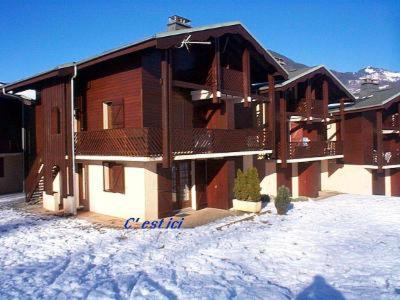 Chalet Pastel durante el invierno