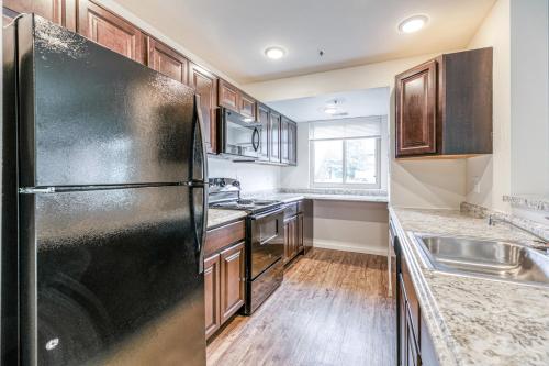 Woodside Apt – Photos 2