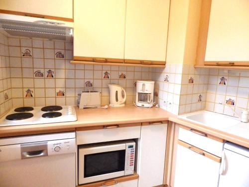 2 pièces, 42m², centre Croisette, au pied des pistes, balcon exposé Ouest, idéal famille - FR-1-574-29