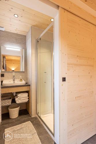 Salle de bains dans l'établissement "Le Temps Suspendu"