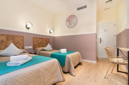 Hostal Evocare Madrid photo 59