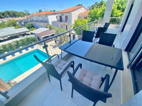 Πισίνα στο ή κοντά στο EllinFos Apartments