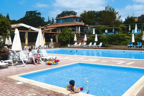 Apartment in Guardistallo with heating