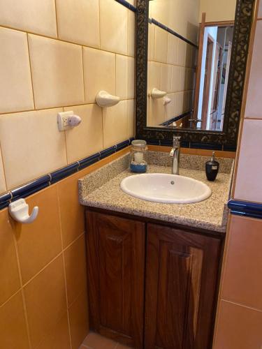 Bathroom sa Casa Camino Luna Private Rooms