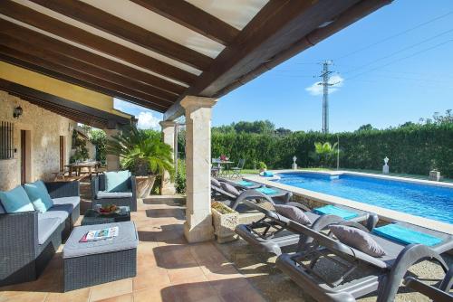 Owl Booking Villa Can Esteva - Family and Friends