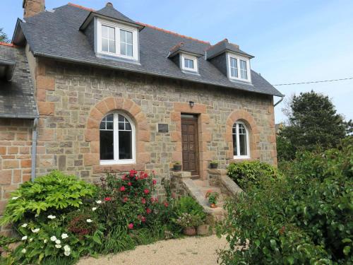 Maison rénovée 100m mer avec WIFI, jardin à Trégastel - FR-1-368-296