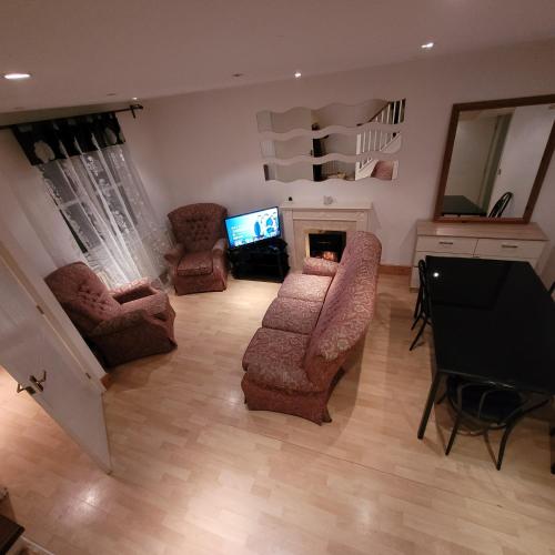 Leicester 3 bedrooms house near fosse shopping park, Kirby Muxloe