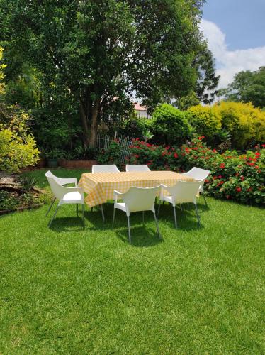Zahrada ubytování Garden Cluster Home in Edenvale