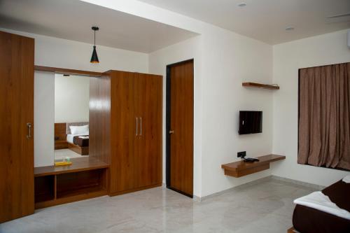 Gallery image of OMKARA RESORT in Nāndod