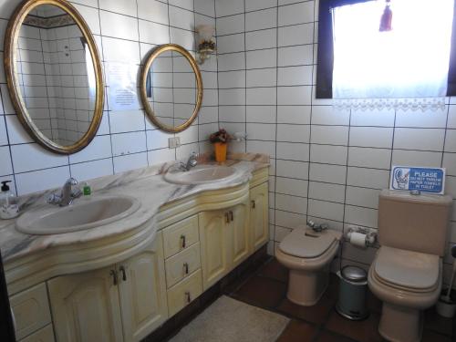 Koupelna v ubytování Habitaciones Doña Cris