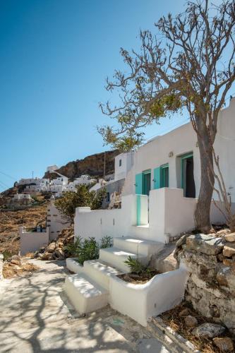 Gallery image of Serifos Sugar Cubes in Serifos Chora