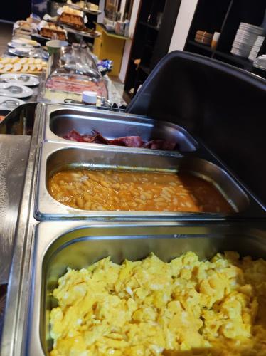 Jídlo v hotelu nebo okolí