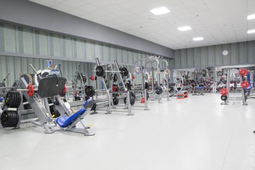 
Fitness center at/o fitness facilities sa Hotel Salut
