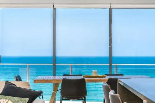 Luxe on Durandbah Beach picture