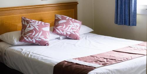 Echuca Motelにあるベッド