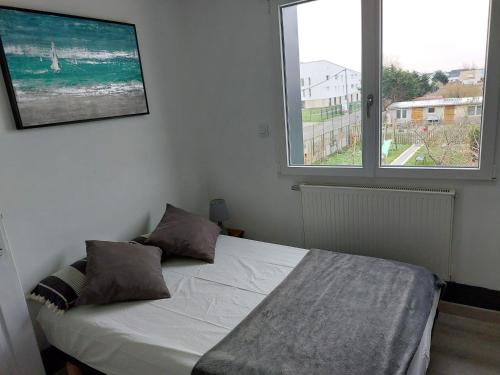 Postel nebo postele na pokoji v ubytování La détente 2 etoiles