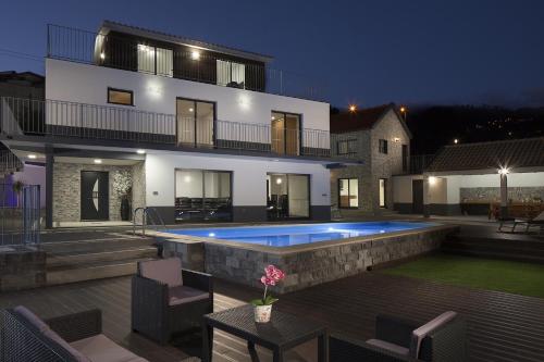 Luxury Calheta Villa Casa da Rosalina 5 Bedrooms Stunning Sea Views Pool Table Gym