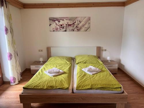 Ένα ή περισσότερα κρεβάτια σε δωμάτιο στο Apartment Haslinghof - PID235 by Interhome