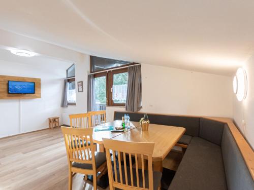 Apartment Alpenchalets-3 by Interhome