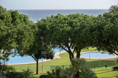 Beach-line apartment