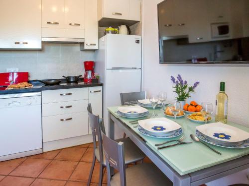 Apartment Oasis Beach-2 by Interhome