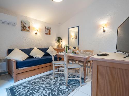 Apartment Résidence Les Jardins d'Azur-2 by Interhome