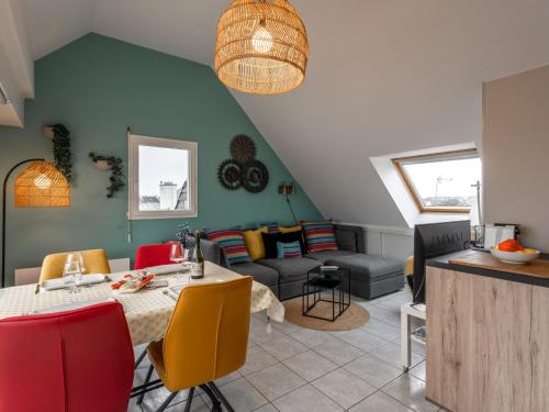 Posezení v ubytování Apartment Résidence Le Hoche by Interhome