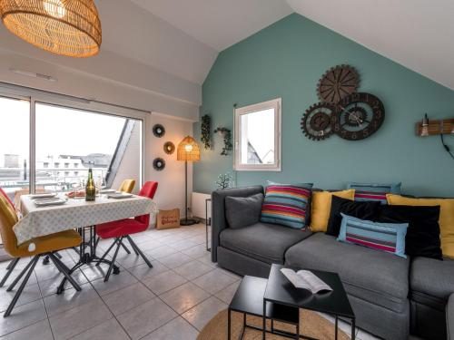 Posezení v ubytování Apartment Résidence Le Hoche by Interhome