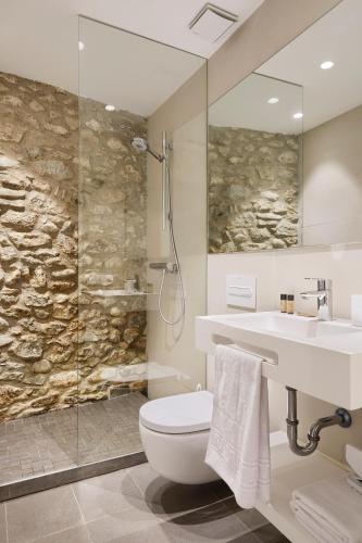 Bagno di Canvas Apartments & Lofts Girona