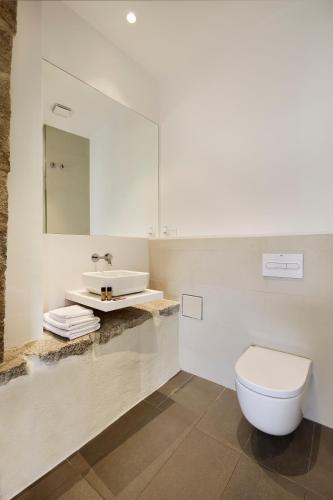 Bagno di Canvas Apartments & Lofts Girona
