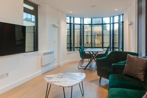Istumisnurk majutusasutuses Brentford Apartments by Charles Hope