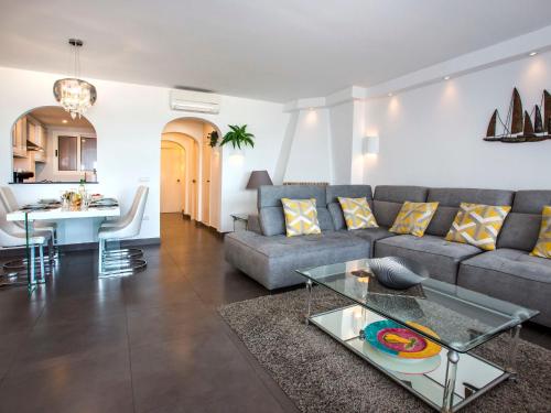 Apartment Deltamar-2 by Interhome