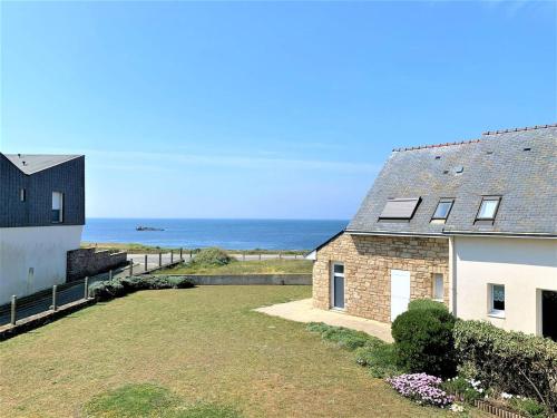 Maison rénovée 3 pièces avec terrasse, jardinet et parking à Quiberon - FR-1-478-28