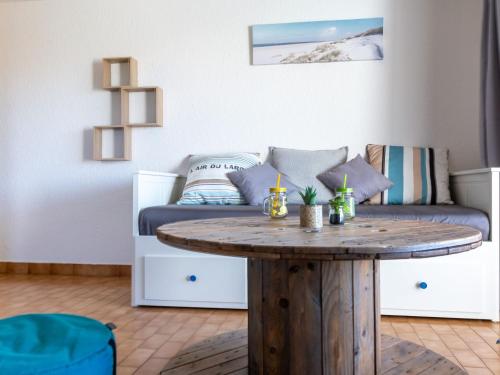 Apartment Les terrasses de la Plage-5 by Interhome
