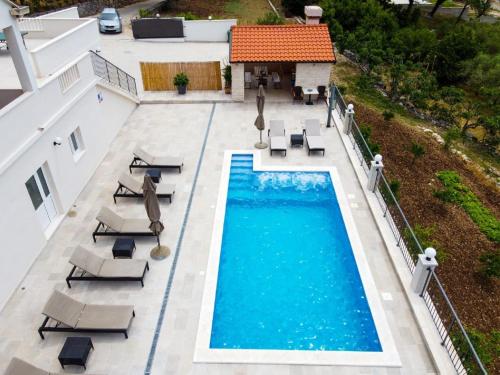 Bazén v ubytování Villa in Gruda with Private Pool nebo v jeho okolí