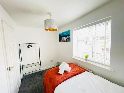 Plantsbrook Place - Luxury 4 bed House + Parking photo 40