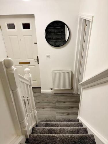Plantsbrook Place - Luxury 4 bed House + Parking photo 27