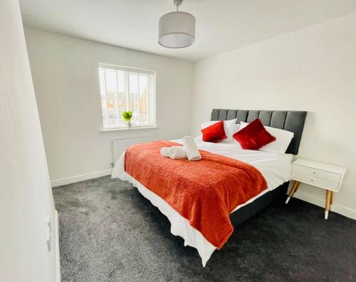 Plantsbrook Place - Luxury 4 bed House + Parking photo 33